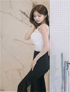 少妇被又大又粗又爽毛片久久黑人